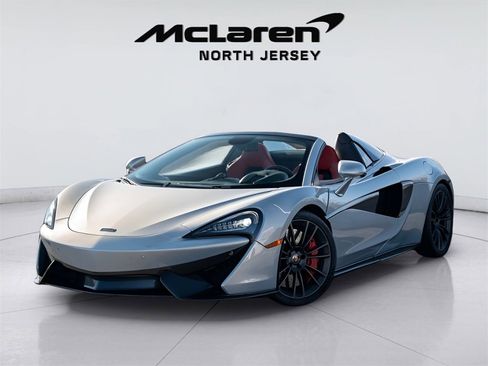 Used 2018 McLaren 570S Spider image 4