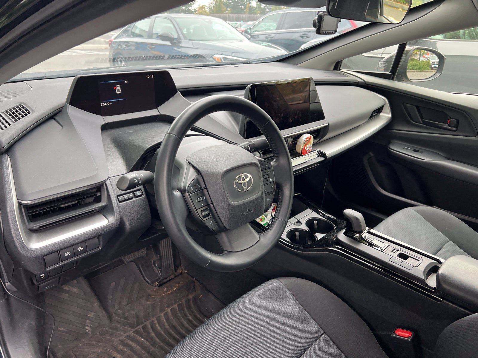 Used 2024 Toyota Prius LE AWD/4WD image 7