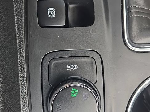 Used 2019 Chevrolet Traverse LT AWD/4WD image 21