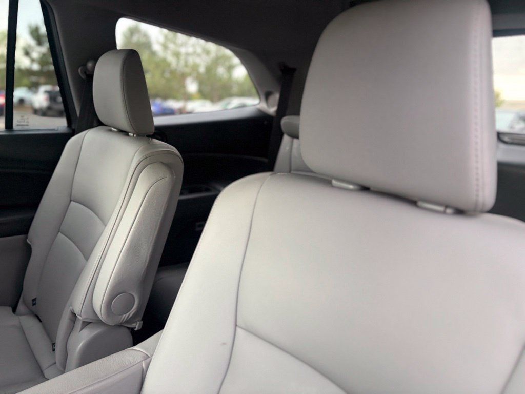 Used 2022 Honda Pilot Touring image 19