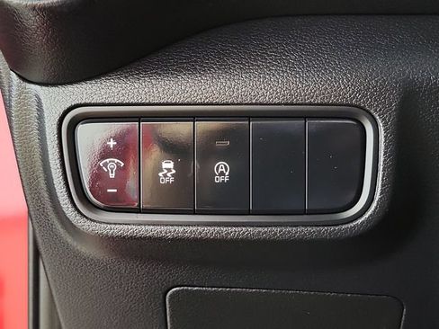 Used 2025 Kia Soul LX w/ LX Technology Package FWD image 23
