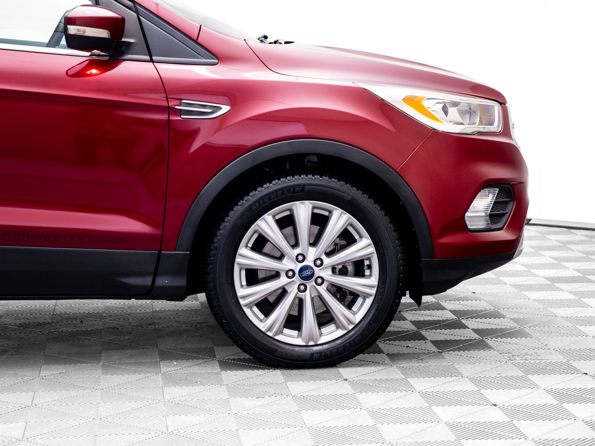 Used 2017 Ford Escape Titanium AWD/4WD image 32