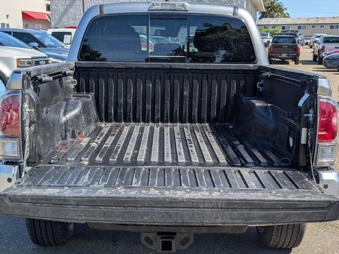 Used 2023 Toyota Tacoma TRD Off-Road w/ Technology Package AWD/4WD image 6