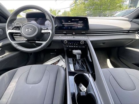 Used 2023 Hyundai Elantra SEL w/ Convenience Package FWD image 21