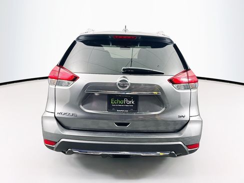 Used 2017 Nissan Rogue SV FWD image 7