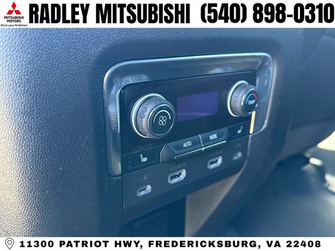 Used 2022 Chevrolet Suburban RST w/ Luxury Package image 13