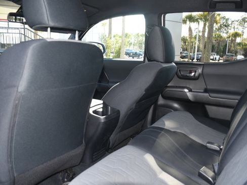 Used 2021 Toyota Tacoma TRD Off-Road w/ Technology Package image 15