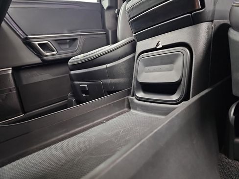 Used 2024 Rivian R1S Adventure image 33