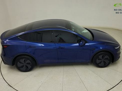Used 2026 Tesla Model Y 2WD image 28