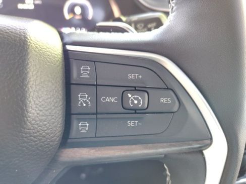 Used 2024 Jeep Grand Cherokee L Limited RWD image 28