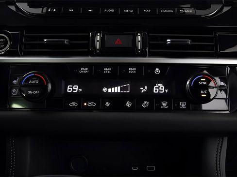 Used 2024 Nissan Pathfinder Platinum image 31