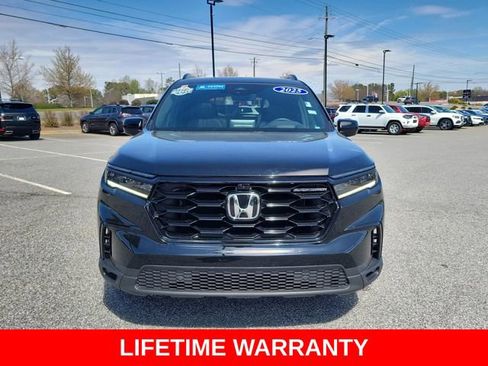 Certified 2025 Honda Pilot Black Edition image 2