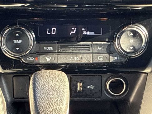 Used 2019 Mitsubishi Eclipse Cross ES AWD/4WD image 16