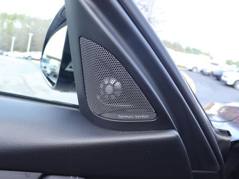 Used 2018 BMW M3 image 24