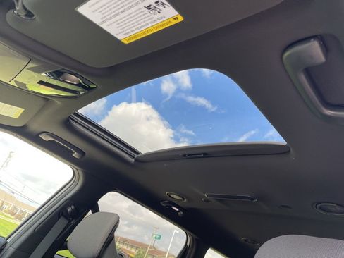 New 2027 Kia Telluride S image 10