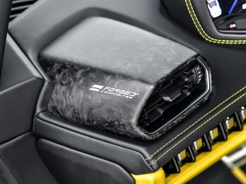 Used 2021 Lamborghini Huracan EVO RWD image 26