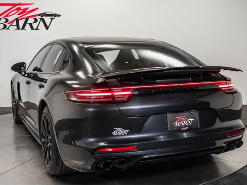 Used 2020 Porsche Panamera GTS image 11