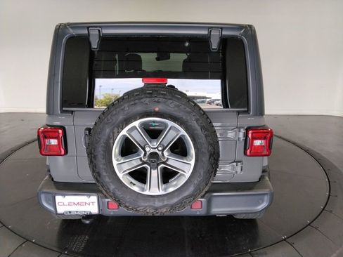 Used 2019 Jeep Wrangler Unlimited Sahara image 7