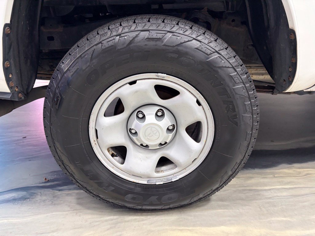 Used 2017 Toyota Tacoma SR w/ Tow Package AWD/4WD image 21