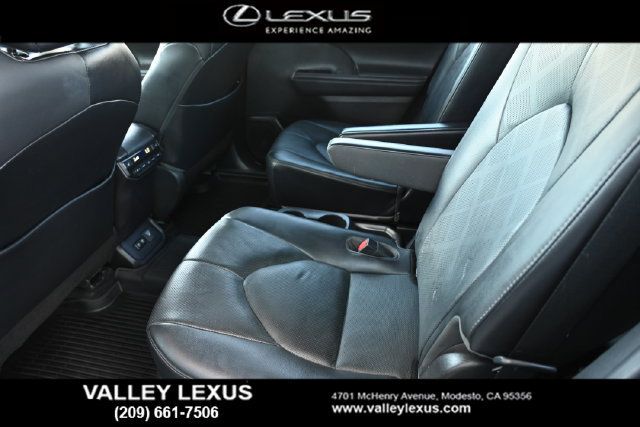 Used 2021 Toyota Highlander Platinum AWD/4WD image 17