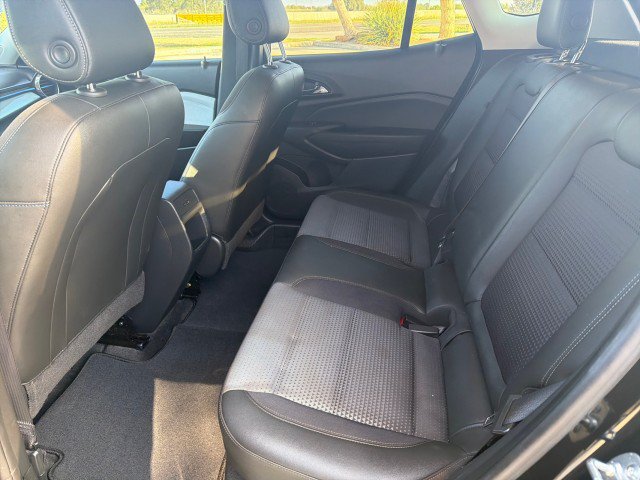 Used 2024 Chevrolet Trax LT FWD image 9