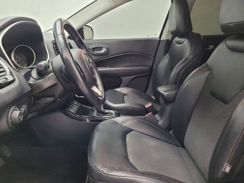 Used 2019 Jeep Compass Latitude FWD image 17