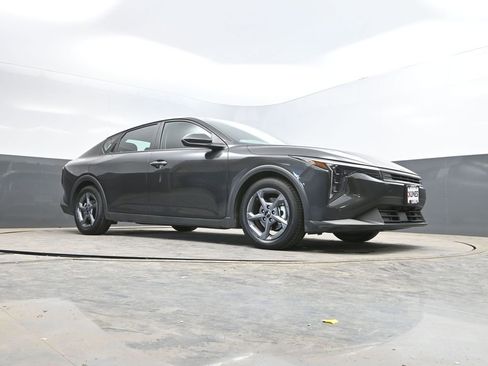 Used 2025 Kia K4 FWD image 30
