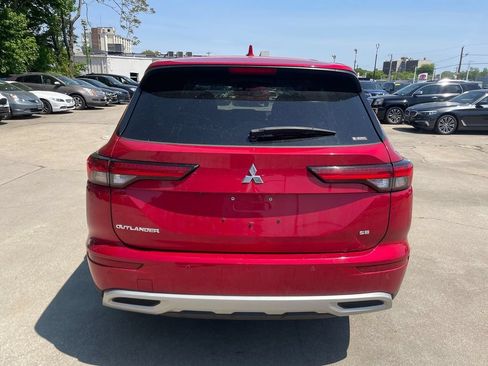 Used 2023 Mitsubishi Outlander ES AWD/4WD image 6