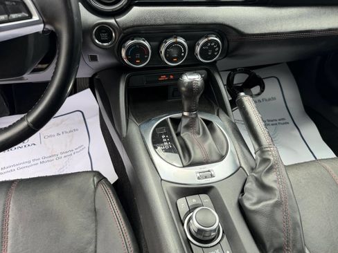 Used 2016 MAZDA MX-5 Miata Grand Touring RWD image 20