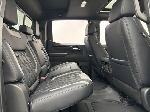 New 2026 GMC Sierra 1500 AT4 w/ AT4 Premium Package AWD/4WD image 39