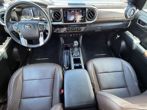 Used 2019 Toyota Tacoma Limited RWD image 17