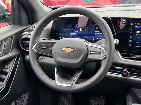 Used 2026 Chevrolet Equinox LT w/ Convenience Package II image 12