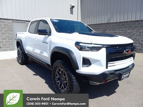 Used 2025 Chevrolet Colorado ZR2 w/ Technology Package AWD/4WD image 1