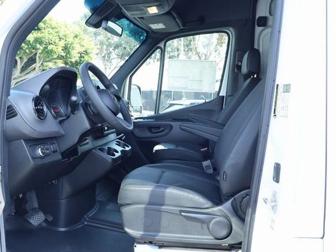 New 2025 Mercedes-Benz Sprinter 2500 image 6