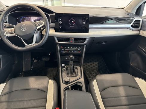 Used 2025 Volkswagen Taos SEL image 13