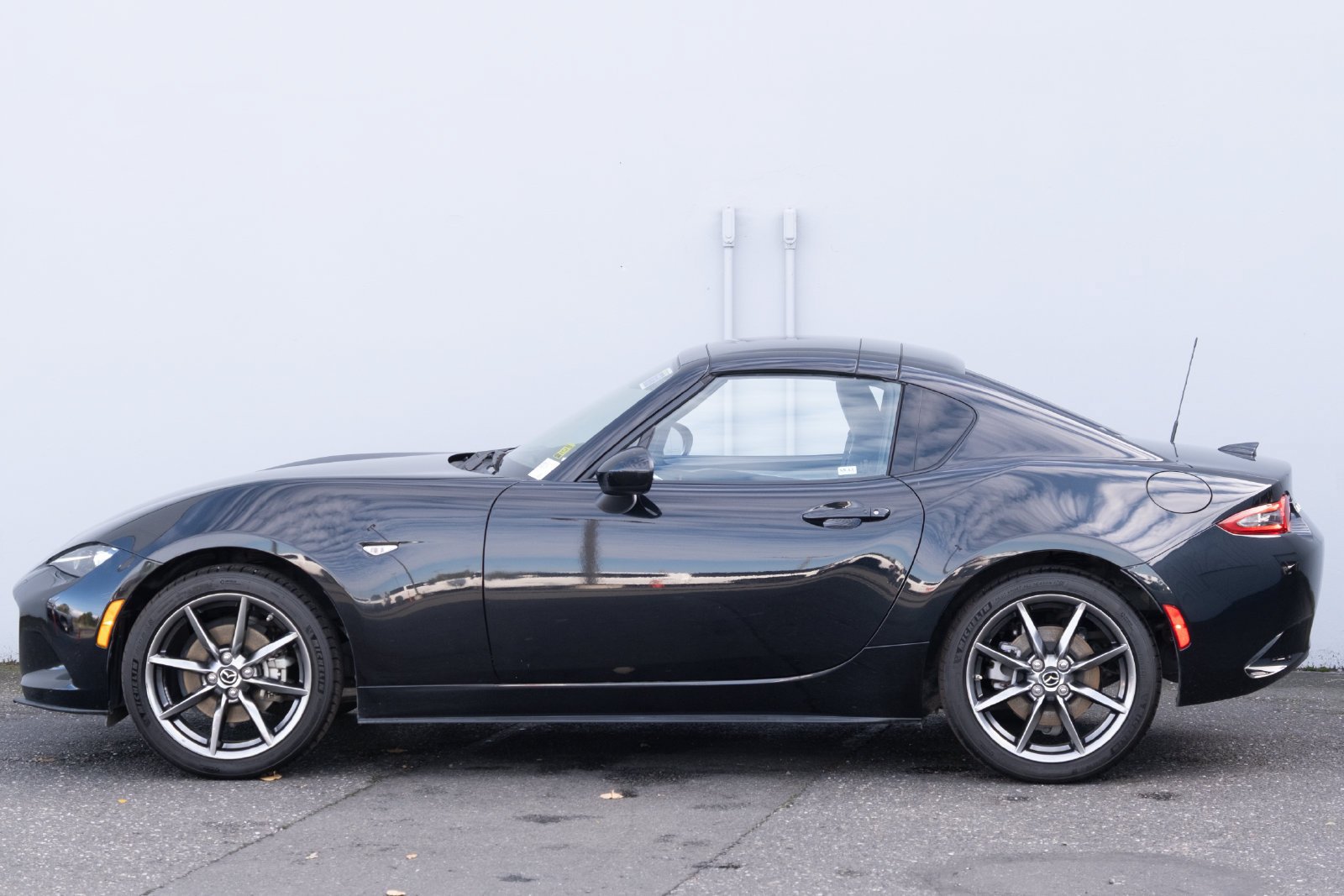 Used 2018 MAZDA MX-5 Miata RF Grand Touring RWD image 19