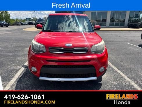 Used 2017 Kia Soul + FWD image 10