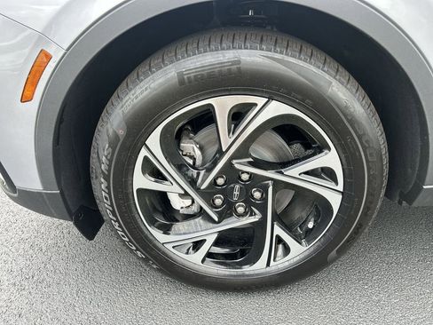 New 2026 Lincoln Nautilus Premier w/ Jet Appearance Package AWD/4WD image 16