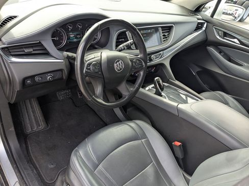 Used 2019 Buick Enclave Essence image 16
