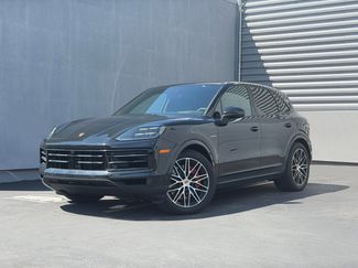 Certified 2025 Porsche Cayenne S AWD/4WD video 1