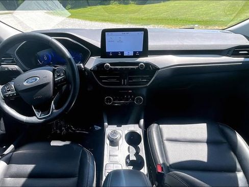 Used 2022 Ford Escape SEL w/ Technology Package AWD/4WD image 13