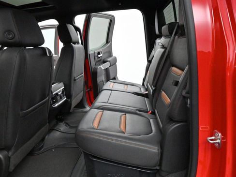 Used 2021 GMC Sierra 1500 AT4 w/ Technology Package AWD/4WD image 30