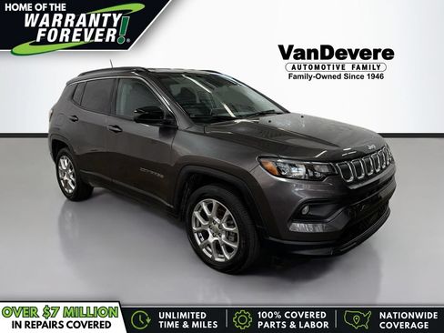 Used 2022 Jeep Compass Latitude AWD/4WD image 1