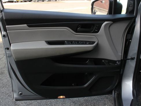 Used 2018 Honda Odyssey EX-L image 13