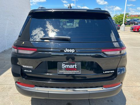 Used 2024 Jeep Grand Cherokee Limited AWD/4WD image 5