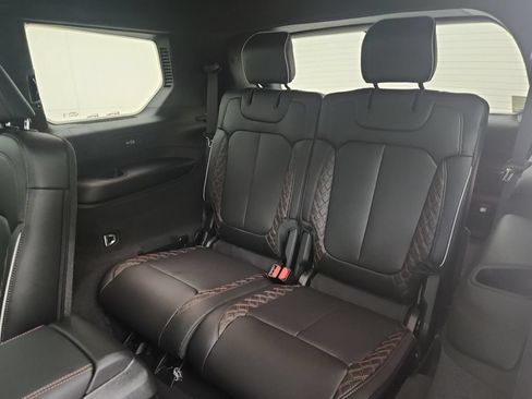 New 2026 Jeep Grand Cherokee L Summit w/ Obsidian Package AWD/4WD image 31