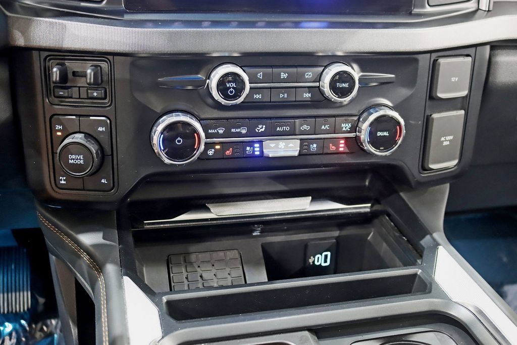 Used 2024 Ford F350 Platinum AWD/4WD image 29