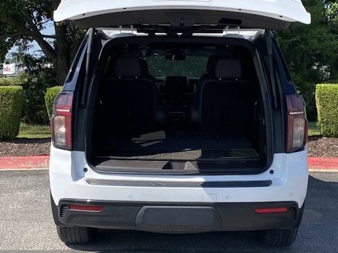 Used 2023 Chevrolet Tahoe Z71 w/ Luxury Package AWD/4WD image 6