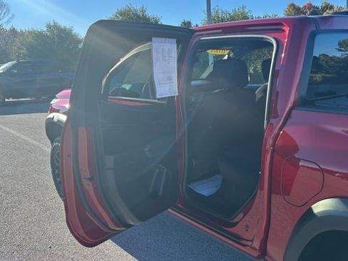 Certified 2024 Chevrolet Colorado Trail Boss w/ Advanced Trailering Package image 30