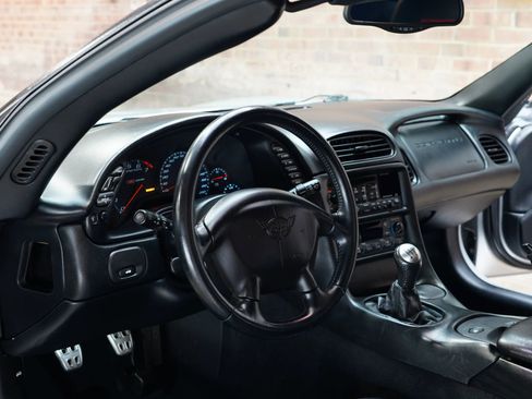 Used 2002 Chevrolet Corvette Z06 w/ Memory Pkg image 34